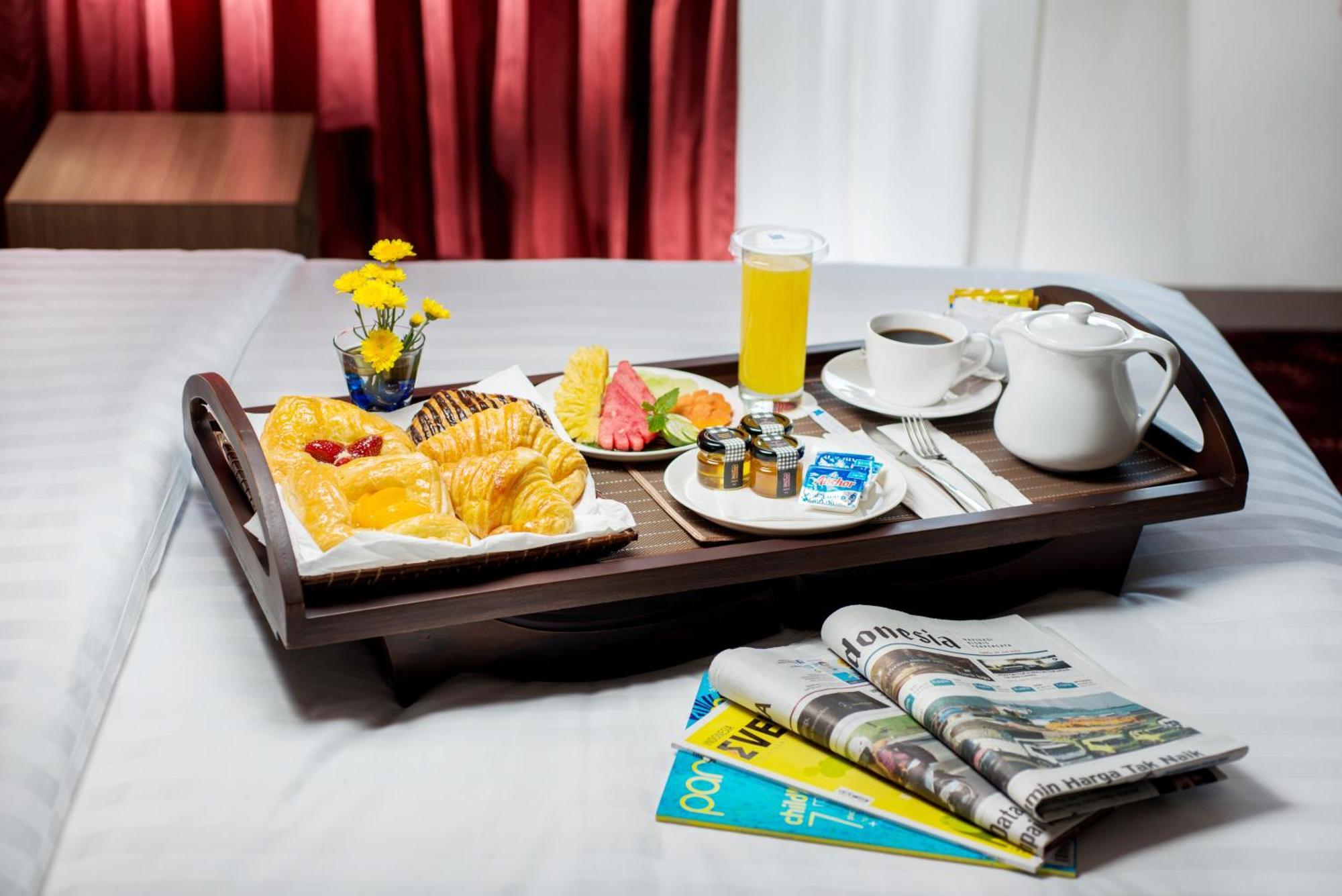 Blue Sky Hotel Petamburan Jakarta Extérieur photo