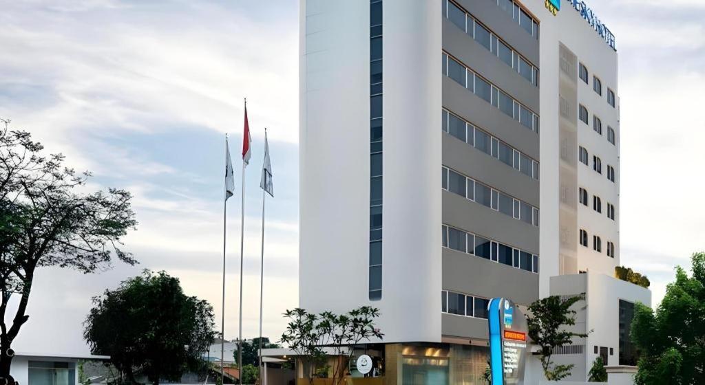 Blue Sky Hotel Petamburan Jakarta Extérieur photo