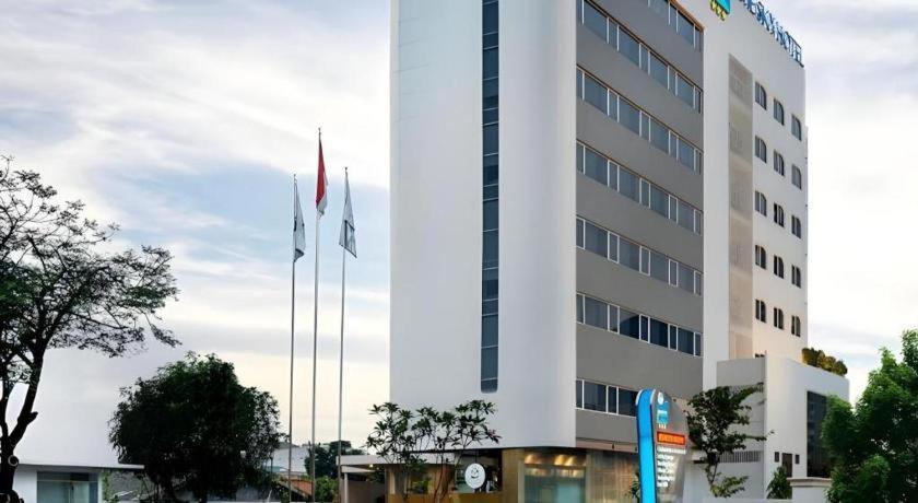 Blue Sky Hotel Petamburan Jakarta Extérieur photo